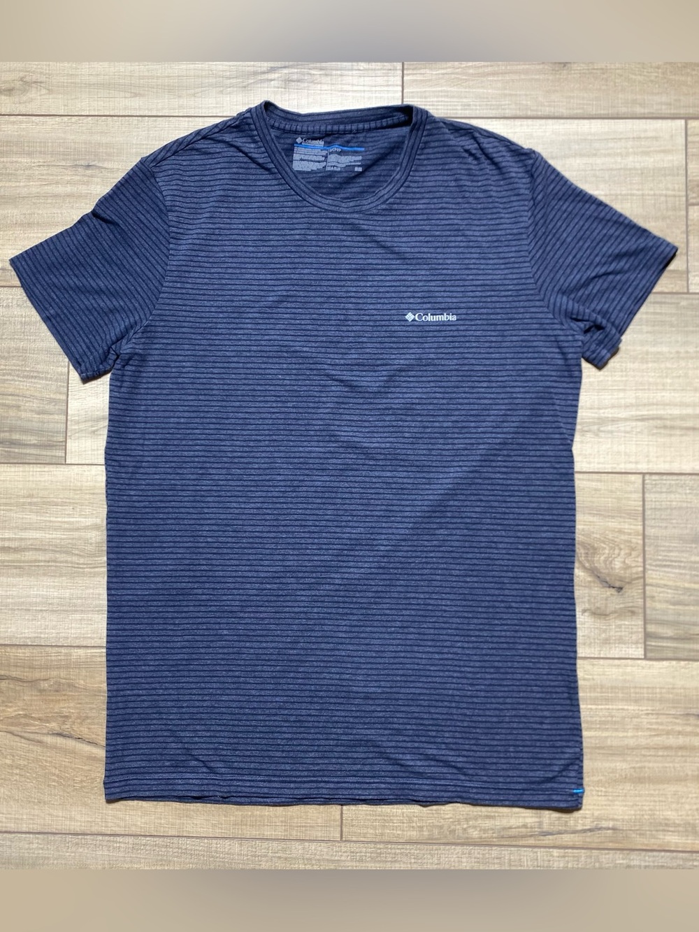 Columbia Mens Crew Neck Short Sleeve Striped Tee Shirt Small Blueish Gray